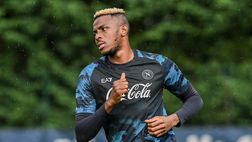 Osimhen in distinta per Napoli-Anaune, ma non va in panchina: ecco il motivo