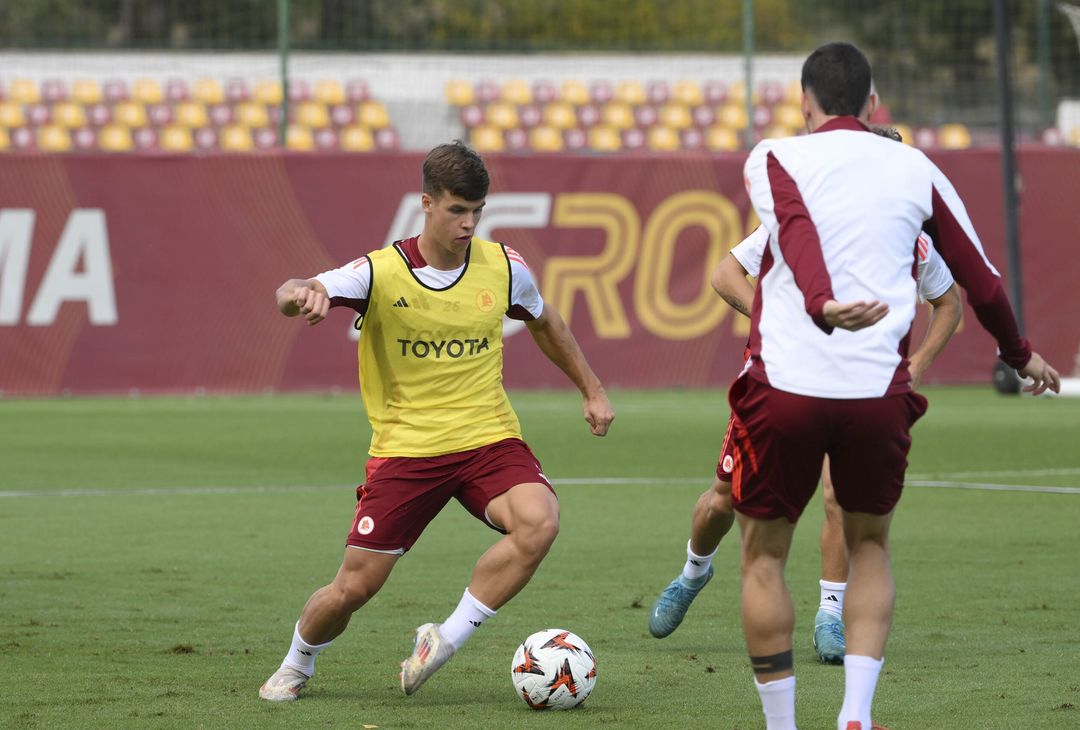 Trigoria, la ripresa degli allenamenti in vista della Dinamo Kiev – FOTO GALLERY - immagine 19