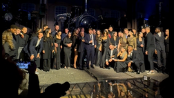 Foto di gruppo speciale alla cena di Natale: ADL, calciatori, mogli e mister Conte