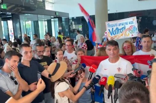 Croazia, per Sucic rientro a Zagabria: che accoglienza in aeroporto- immagine 2