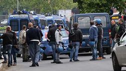 Genoa-Inter, tafferugli fra tifosi prima del match: in fiamme anche un auto