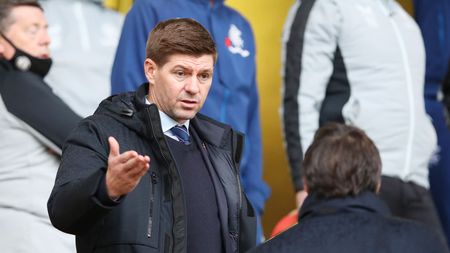 MOTHERWELL, SCOTLAND - OCTOBER 31: Steven Gerrard, Head Coach of Rangers speaks to a member of the officials prior to to the Cinch Scottish Premiership match between Motherwell FC and Rangers FC at Fir Park on October 31, 2021 in Motherwell, Scotland. (Photo by Ian MacNicol/Getty Images)