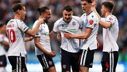 Scopriamo il Bolton, un dramma in campo e la quarta serie. Ma anche Hierro e Anelka