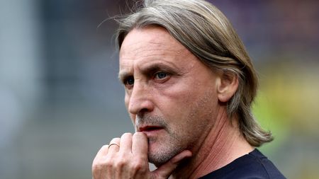 MILAN, ITALY - APRIL 12: Davide Nicola, Head Coach of Cagliari, looks on prior to the Serie A match between FC Internazionale and Cagliari at Stadio Giuseppe Meazza on April 12, 2025 in Milan, Italy. (Photo by Marco Luzzani/Getty Images) cagliari-fiorentina-nicola-dichiarazioni-conferenza-stampa-pre-partita-serie-a