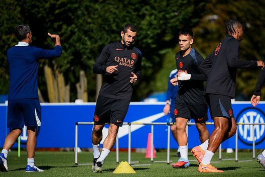 Getty Images Marianella: “Chivu, bel personaggio di calcio. I senatori sono la forza dell’Inter e il mercato…”- immagine 3