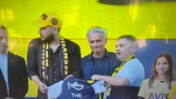 Il Fenerbahce “usa” Mou, lanciata la sfida da derby al Galatasaray: “Noi i veri campioni…”