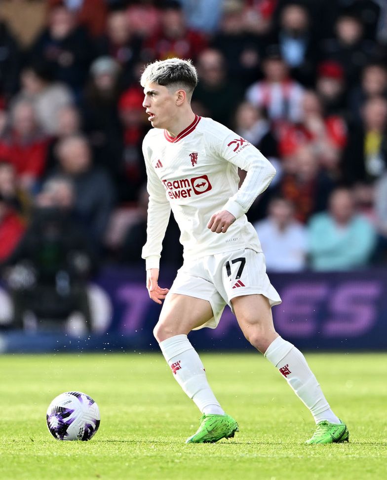 Manchester United, caos Garnacho: polemiche per “mi piace” a post anti-Ten Hag- immagine 2