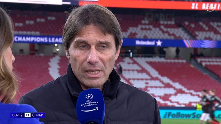 Antonio Conte, allenatore del Napoli, si è concesso per un'intervista ai microfoni di Prime Video nel post-partita della sfida col Benfica. conte napoli