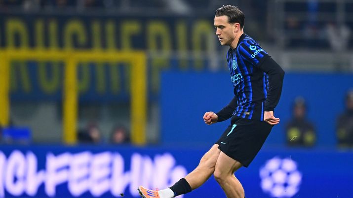 MILAN, ITALY - DECEMBER 09: Piotr Zielinski of FC Internazionale in action durin the UEFA Champions League 2025/26 League Phase MD6 match between FC Internazionale Milano and Liverpool FC at Stadio San Siro on December 09, 2025 in Milan, Italy. (Photo by Mattia Pistoia - Inter/Inter via Getty Images) zielinski inter