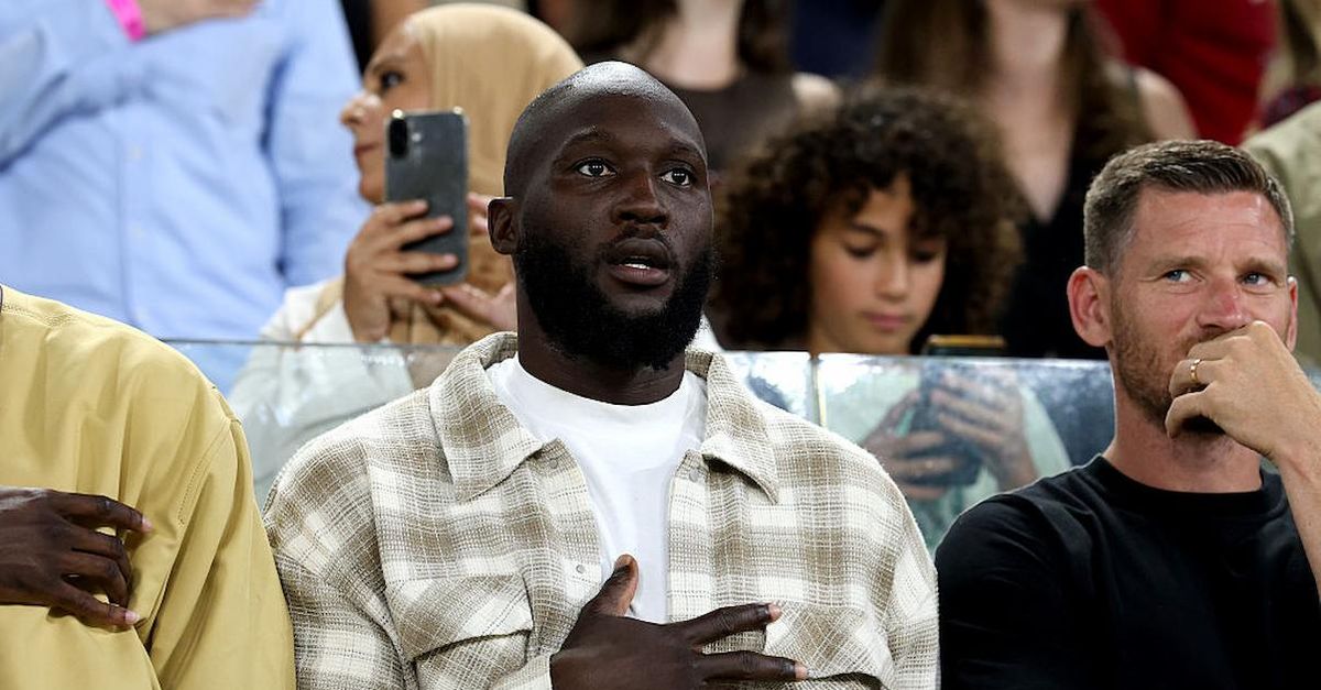 Morto il padre di Lukaku: l’attaccante del Napoli condivide il suo dolore sui social