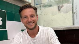 Rakitic in vacanza a Napoli, ecco dove ha gustato la pizza in città – LA FOTOGALLERY