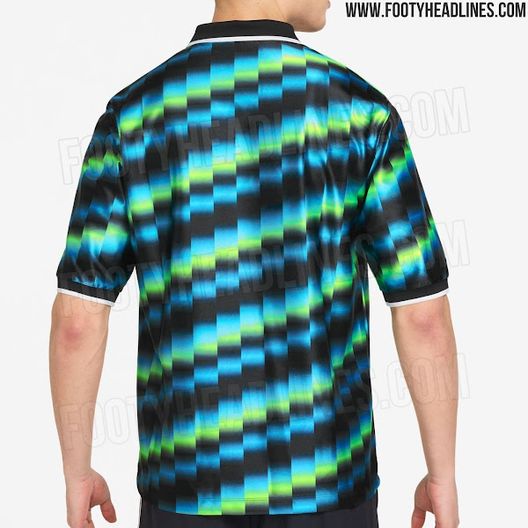 Nike lancia la sua collezione “Retro” per le squadre d’elite: svelata quella dell’Inter- immagine 2