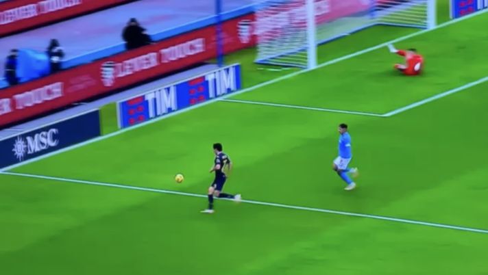 VIDEO Gollini scivola sull’azione dell’Empoli, rischio per il Napoli - immagine 1
