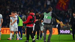 Roma-Inter: Thuram sul prato dell’Olimpico per festeggiare i tre punti con Esposito