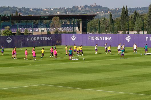 GERMOGLI PH: 23 AGOSTO 2023 BAGNO A RIPOLI VIOLA PARK ALLENAMENTO DELLA FIORENTINA IN VISTA DELLA PARTITA CONTRO IL RAPID VIENNA NELLA FOTO Il Corriere dello Sport: “Viola Park? Leggi italiane non al passo coi tempi”- immagine 2
