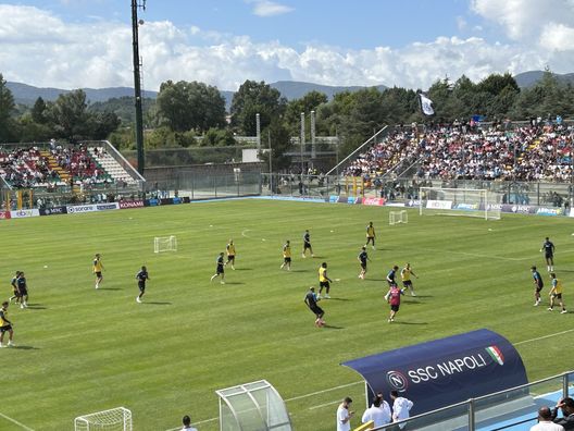 RILEGGI LIVE Castel di Sangro Day 9, partitine a tema: Osimhen e Kvara in palestra- immagine 2