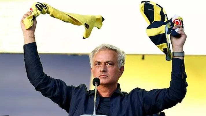 Djiku: “Mourinho miglior allenatore al mondo, ha vinto tutto con l’Inter” - immagine 1