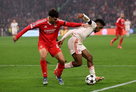 Monaco, Germania - 6 novembre 2024: Tomas Araujo e Kingsley Coman durante la partita di Champions League tra Benfica e Bayern Monaco. (Foto di Alexander Hassenstein/Getty Images) Benfica-Bayern Monaco, dove vedere la partita in diretta tv e streaming live- immagine 5