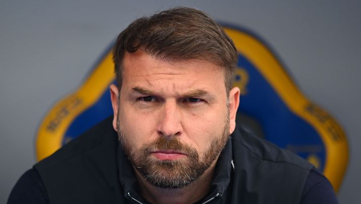 VERONA, ITALY - MARCH 09: Paolo Zanetti head coach of Hellas Verona during the Serie A match between Verona and Bologna at Stadio Marcantonio Bentegodi on March 09, 2025 in Verona, Italy. (Photo by Alessandro Sabattini/Getty Images) Zanetti: “Il rigore su Bradaric è lampante e poi il contrasto di Valentini…” - immagine 1