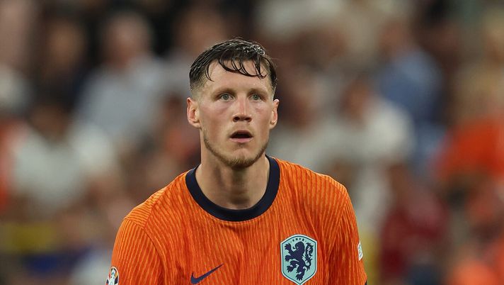 Olanda-Ungheria, polemiche per l’esultanza di Weghorst dopo il malore di Adam Szalai - immagine 1