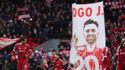Liverpool, i figli di Diogo Jota tornano ad Anfield. Il gesto social di Tsimikas