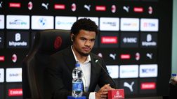Athekame in conferenza: “La chiamata del Milan? La mia reazione è stata di gioia e stupore”