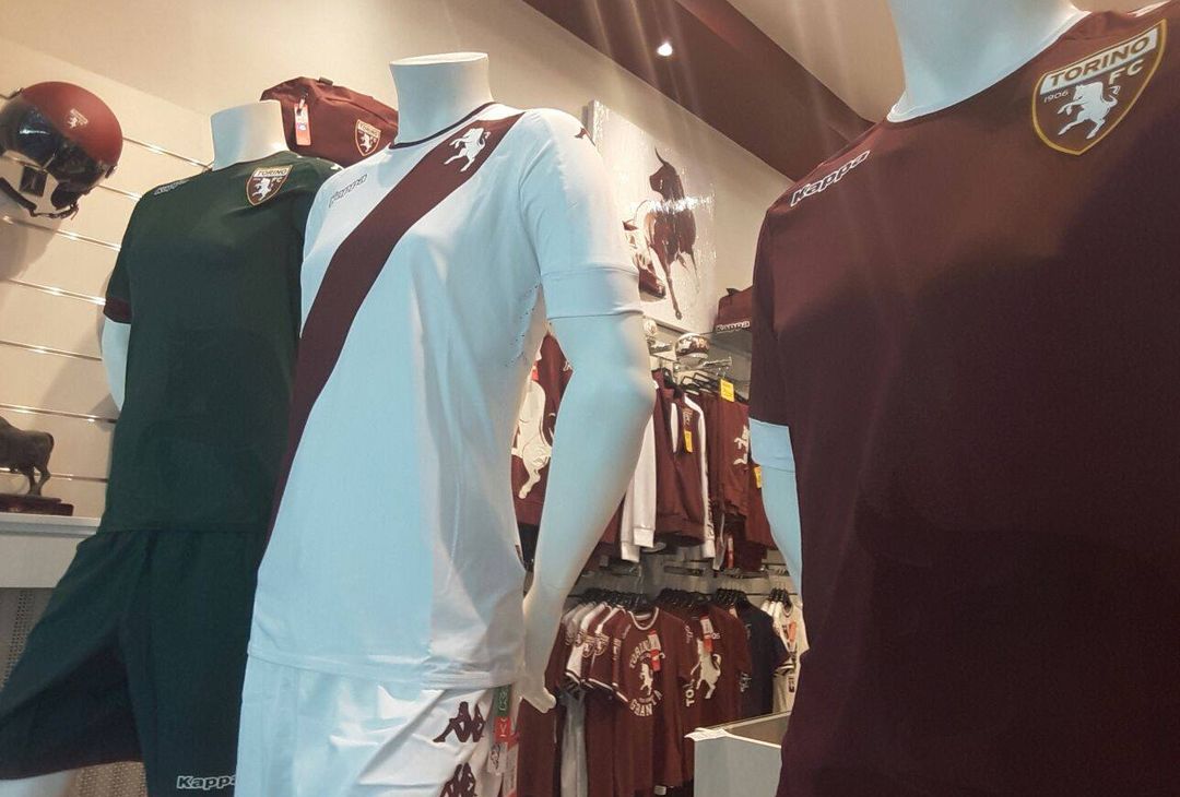 Fotogallery – Le divise 2016/2017 del Toro: dal River Plate all’ultimo scudetto - immagine 10