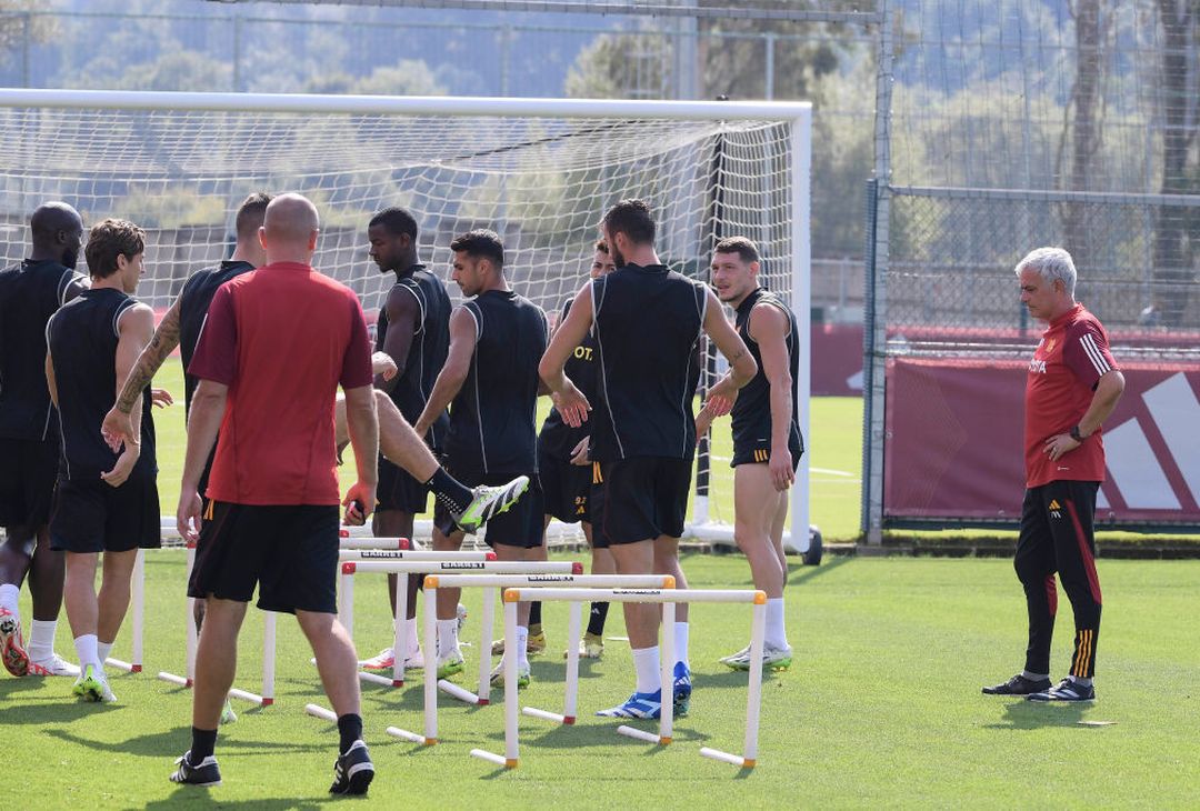 Roma, rifinitura prima della partenza per Cagliari – FOTO GALLERY - immagine 31