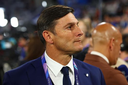 La moglie di Zanetti fotografa il momento di maggiore tristezza: “Stiamo tutti così ma…” La moglie di Zanetti fotografa il momento di maggiore tristezza: “Stiamo tutti così ma…” - immagine 1