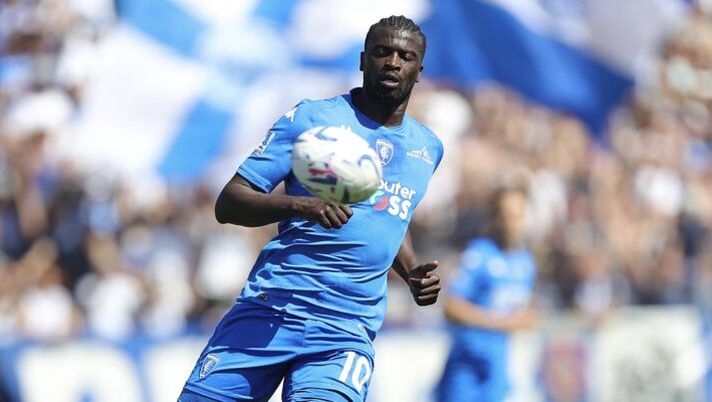 Niang: “Mi ritiro dal calcio giocato”. Ma per l’entourage è solo uno scherzo social - immagine 1