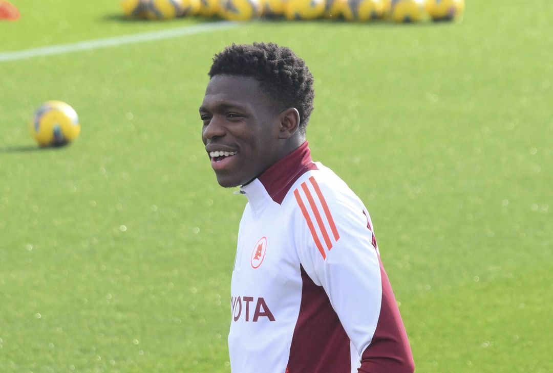 Gourna-Douath, Nelsson e Salah-Eddine: i primi scatti in giallorosso – FOTO GALLERY - immagine 17