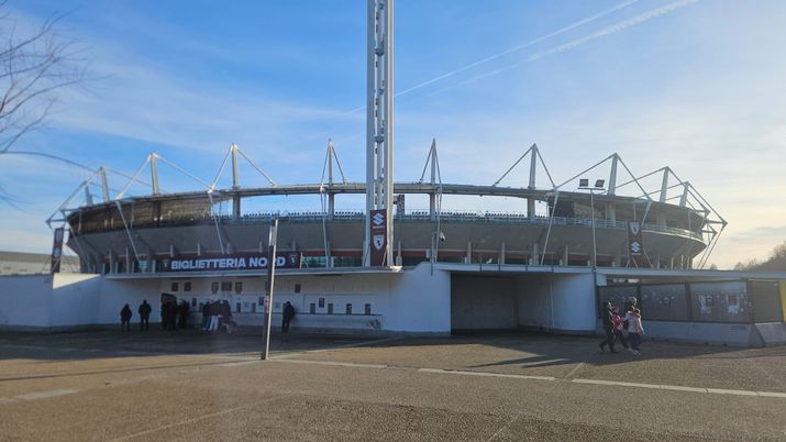 Torino-Bologna, le ultime dai campi: cori contro Cairo dalla Tribuna granata Torino-Bologna, le ultime dai campi: cori contro Cairo dalla Tribuna granata - immagine 1