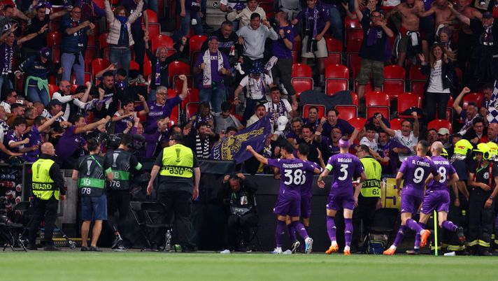 PRAGUE, CZECH REPUBLIC - JUNE 07: Giacomo Bonaventura of ACF Fiorentina celebrates after scoring the team's first goal during the UEFA Europa Conference League 2022/23 final match between ACF Fiorentina and West Ham United FC at Eden Arena on June 07, 2023 in Prague, Czech Republic. (Photo by Richard Heathcote/Getty Images) FINALE – Fiorentina-West Ham 1-2. Beffa clamorosa al 90′, l’astinenza continua - immagine 1