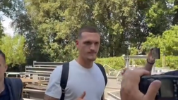 Rafa Marin a Villa Stuart per le visite mediche col Napoli: l’accoglienza dei tifosi