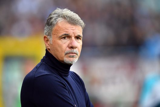 TURIN, ITALY - OCTOBER 18: Marco Baroni, Head Coach of Torino, looks on prior to the Serie A match between Torino FC and SSC Napoli at Stadio Olimpico di Torino on October 18, 2025 in Turin, Italy. (Photo by Valerio Pennicino/Getty Images) Baroni e Vieira, dal 4-2-3-1 due evoluzioni diverse- immagine 2