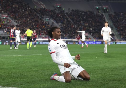 Rafael Leao esulta dopo il gol nel match di andata (Foto di Claudio Villa/AC Milan via Getty Images) Milan favorito, il Bologna se la gioca: quote e pronostico della finale di Coppa Italia- immagine 4