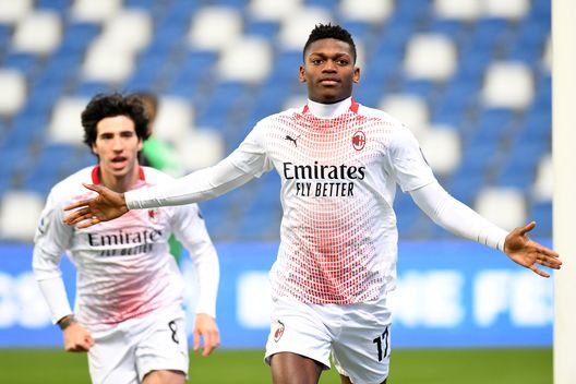 rafael-rafa-leao-storia-milan-lille-sporting-lisbona-chi-e-carriera-hobby-musica-moda-twitch-scudetto-2022-pioli-ibra-fonseca-conceicao-inter-derby-supercoppa-statistiche-gol-tifosi-allegri