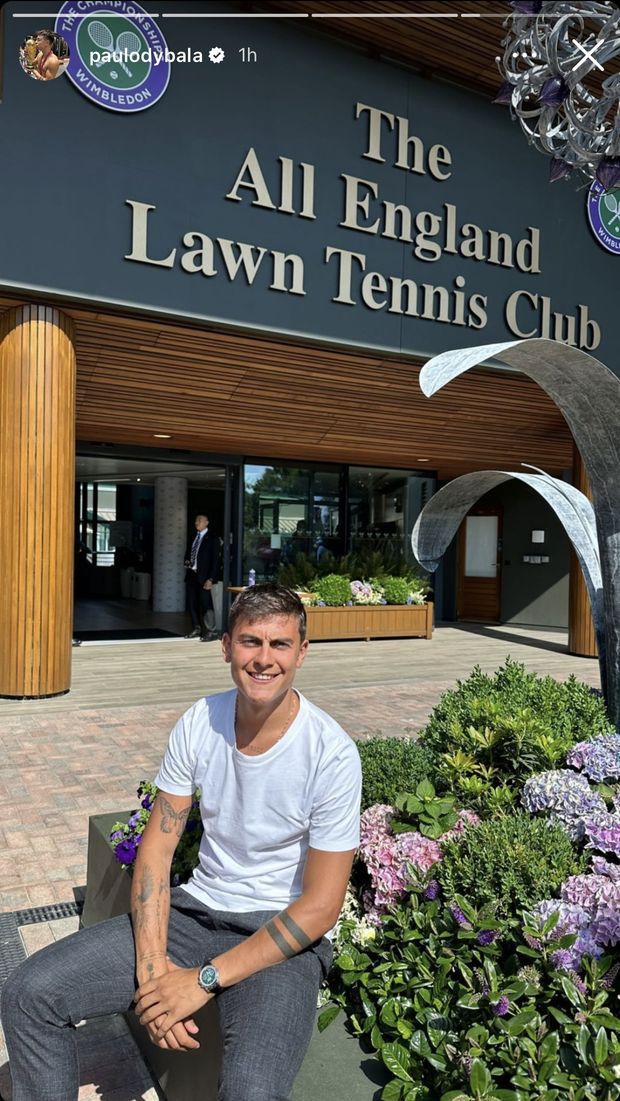 Dybala a Wimbledon: ultimi giorni di ferie e foto con il tennista Carlos Alcaraz- immagine 2