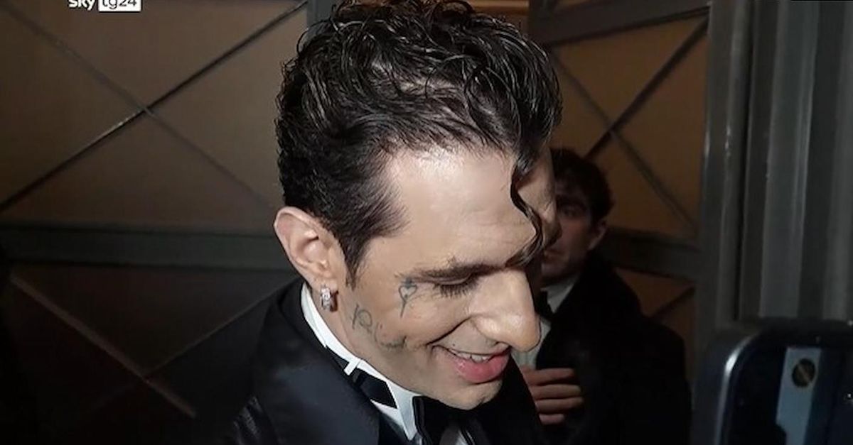 VIDEO / Prima della Scala, Achille Lauro: “Lady Macbeth opera attuale” VIDEO / Prima della Scala, Achille Lauro: “Lady Macbeth opera attuale”