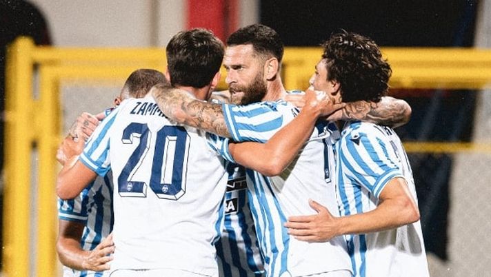 Esultanza Spal (foto tratta dal profilo X de @spalferrara) Esultanza Spal