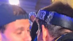 VIDEO / Festa scudetto Inter, siparietto tra Nicolò Barella e Francesco Acerbi: versi e risate