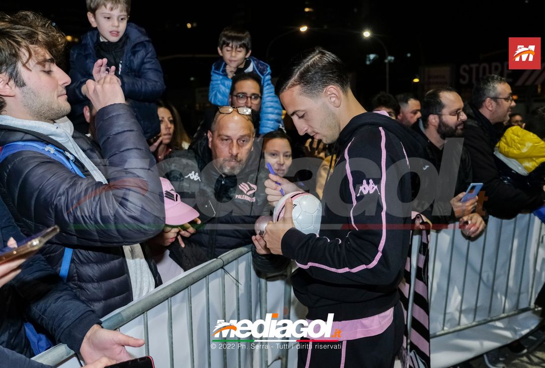 FOTO Palermo: Accardi, Saric e Gomes accendono l’albero al ‘Barbera’ (Gallery) - immagine 38