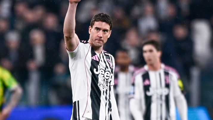 Vlahovic, infortunio serio: il centravanti serbo è a rischio per Milan-Juventus