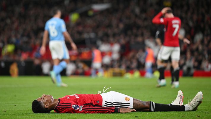 78 milioni di sterline in 5 anni, lo strapagato Rashford tira ma non segna: fischi durante il derby! - immagine 1