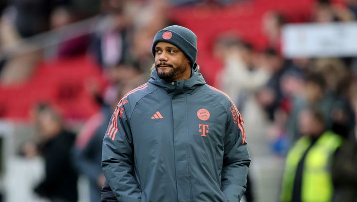 Kompany rivela l’avversario più difficile: “Messi e CR7 fenomeni ma scelgo Desailly” - immagine 1