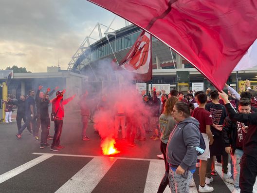 Torino: i tifosi incontrano la squadra per incitarla prima del derby- immagine 2