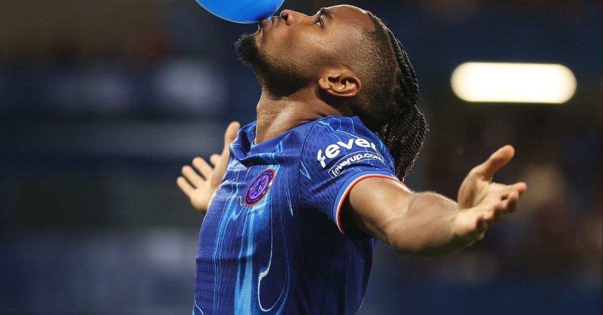 milan nkunku e il palloncino ecco il motivo della sua esultanza