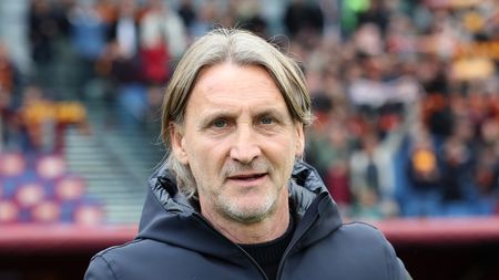 ROME, ITALY - MARCH 16: Davide Nicola, Head Coach of Cagliari, looks on prior to the Serie A match between AS Roma and Cagliari at Stadio Olimpico on March 16, 2025 in Rome, Italy. (Photo by Paolo Bruno/Getty Images) inter-cagliari-nicola-dichiarazioni-conferenza-stampa-pre-partita-serie-a
