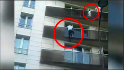 Paura a Parigi: il bambino penzola nel vuoto, ma l’uomo scala 4 piani e lo salva!