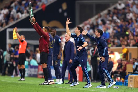 Argentina, il Ct Mundial fa così: donati al museo Fifa i piani tattici di Qatar 2022- immagine 6